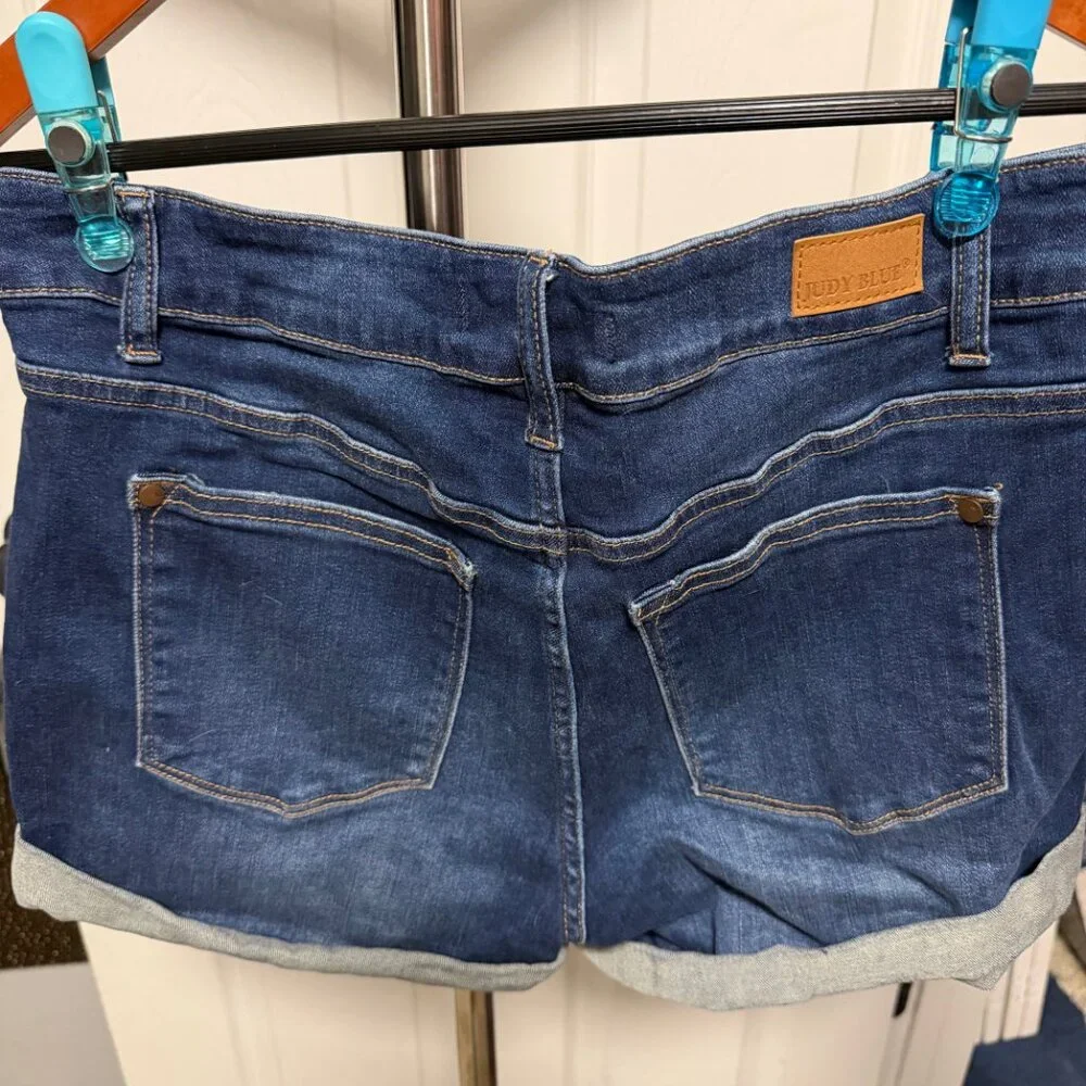 Judy Blue Denim Jean Shorts Xl 2 Pairs Pre-Owned Summertime! - Picture 7 of 7